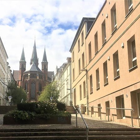 Schwerin Apartment Am Pfaffenteich 1. Obergeschoss Экстерьер фото